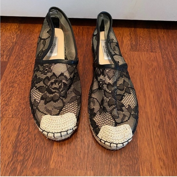 Valentino Black Lace Espadrille Flats - Picture 2 of 9